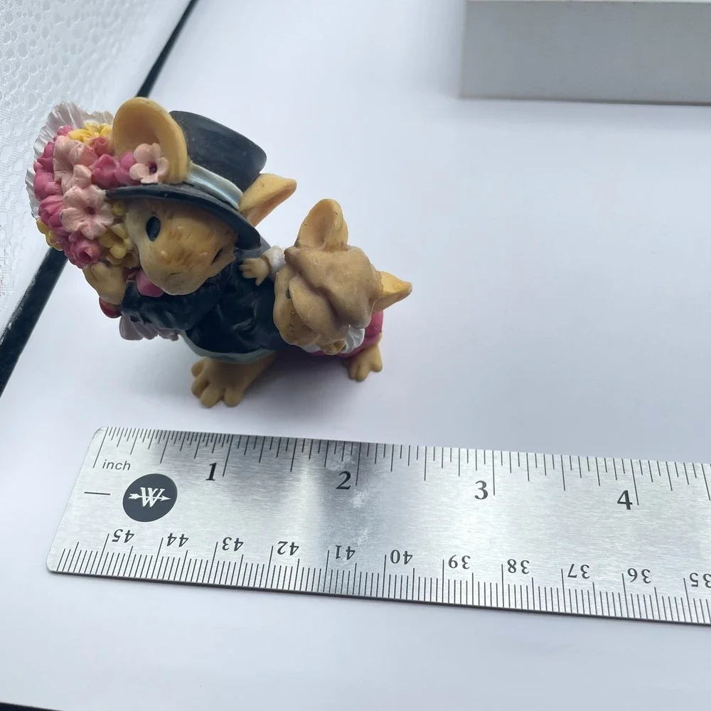 Vintage Ganz 1991 Little Cheesers Flowers Mouse & Mice Decorative Figurine